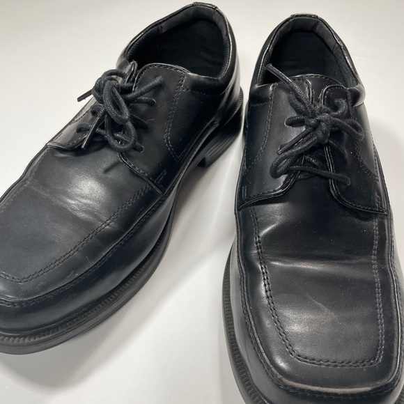 Hunter’s Bay Men’s Black Dress Shoes - Size 8 1/2” W - Picture 2 of 11